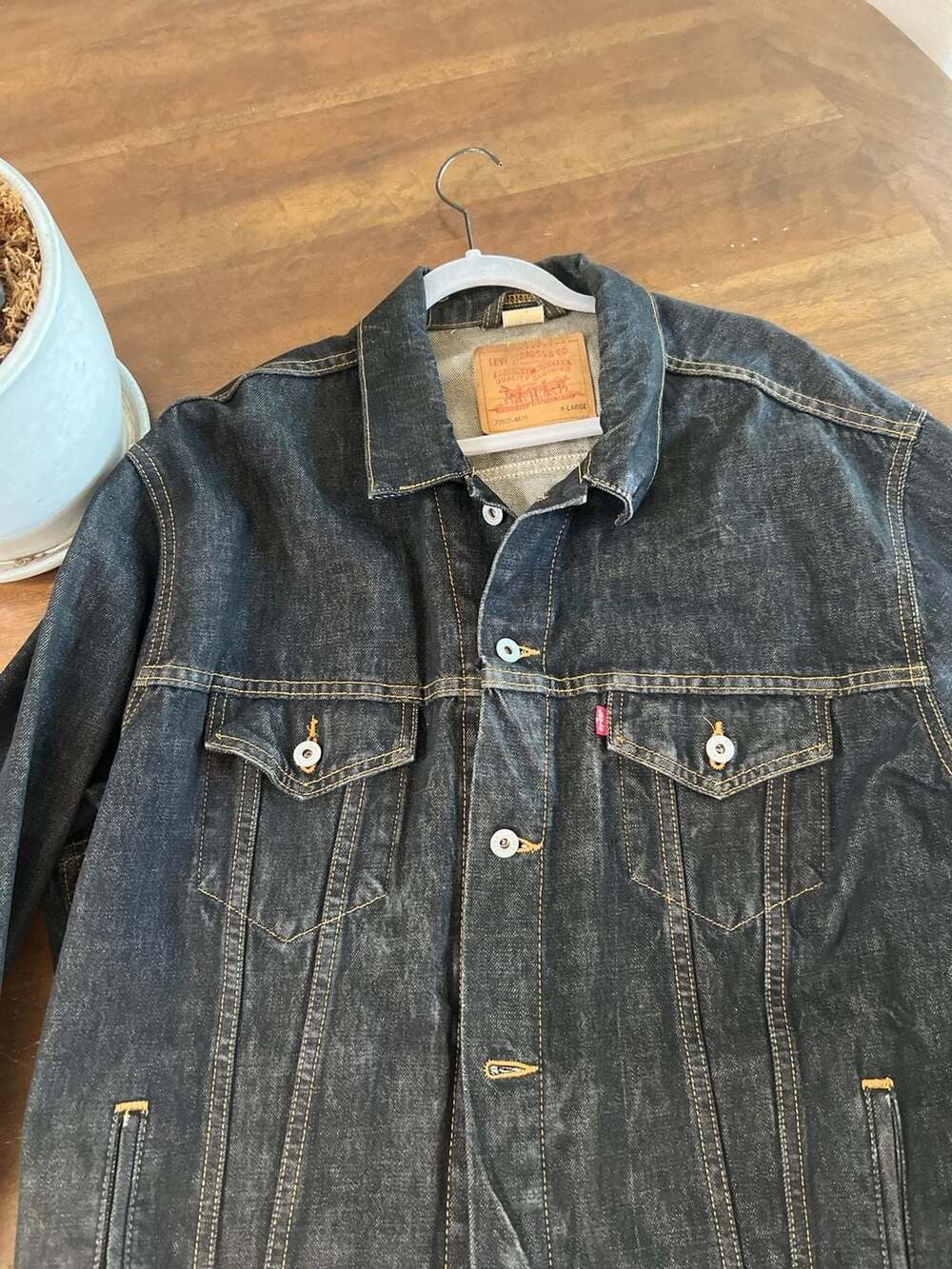 Vintage Levi's 70507-4870 Dark Wash Denim Trucker Jacket - Men's XL
